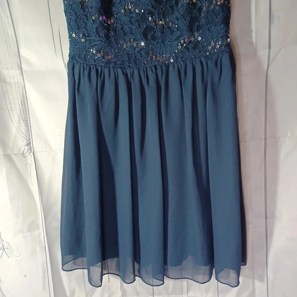 Speechless navy blue sleeveless formal night out fit & flare dress - Picture 5 of 11